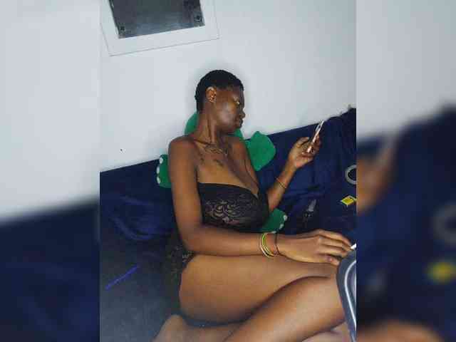 InstaG_TittyMonroe webcam