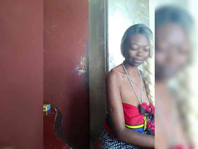 InstaG_TittyMonroe webcam