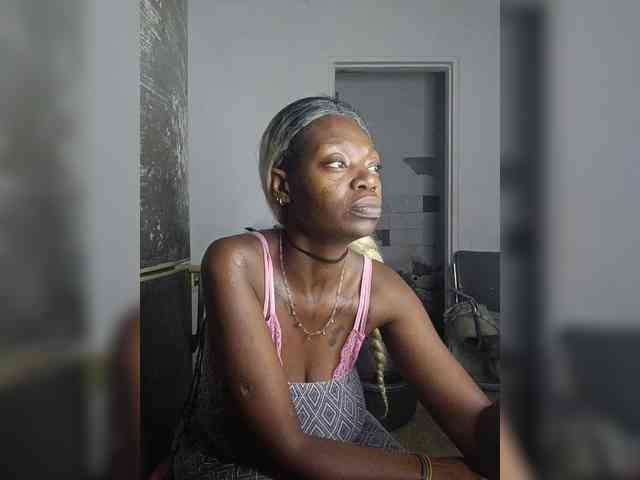 CleavageKING Live Webcam on BongaCams