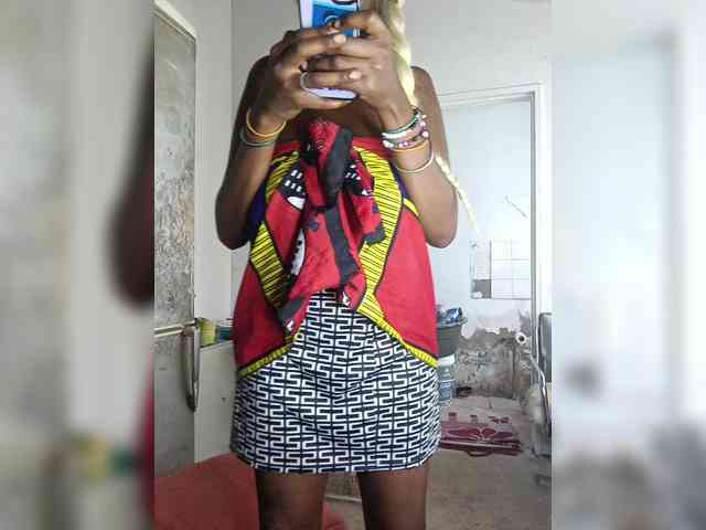 InstaG_TittyMonroe webcam