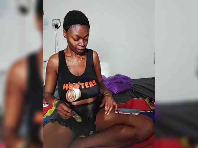 InstaG_TittyMonroe webcam