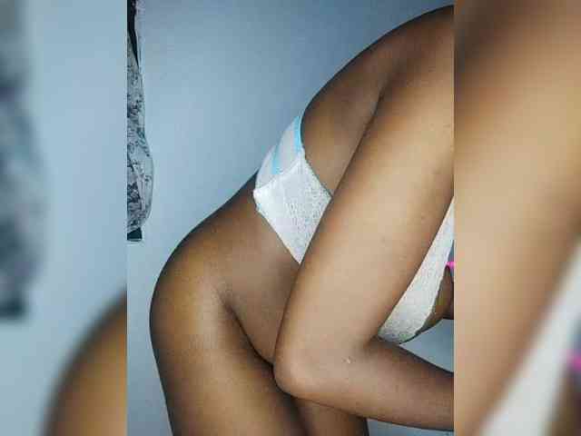 InstaG_TittyMonroe webcam