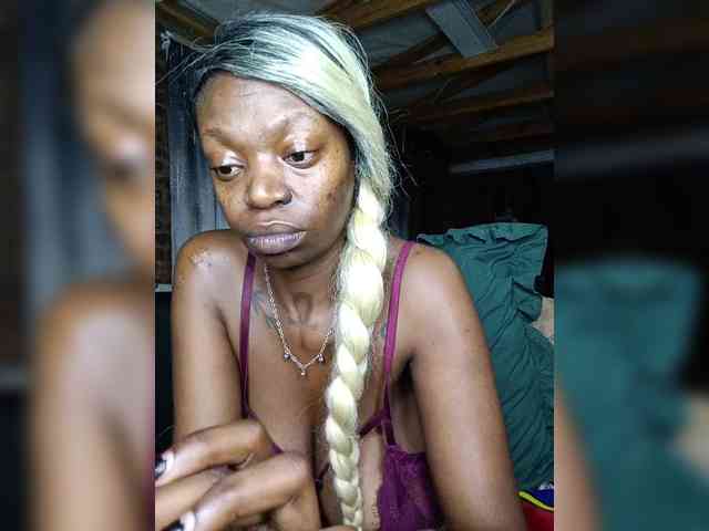 InstaG_TittyMonroe webcam