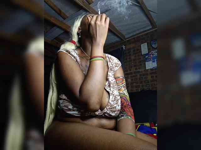 InstaG_TittyMonroe webcam