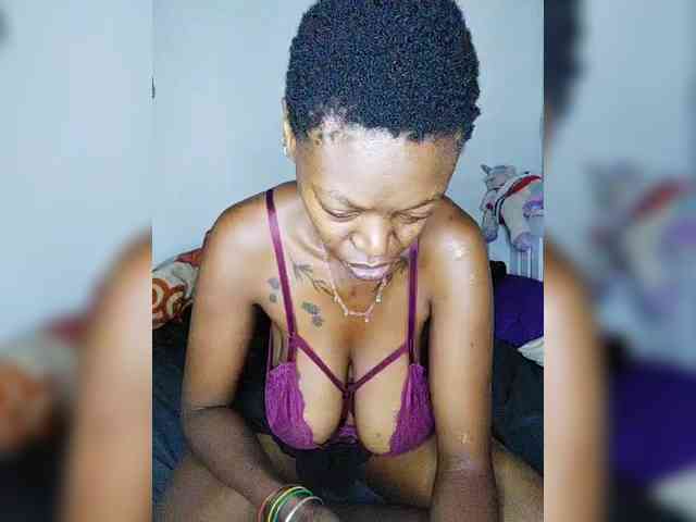 InstaG_TittyMonroe webcam