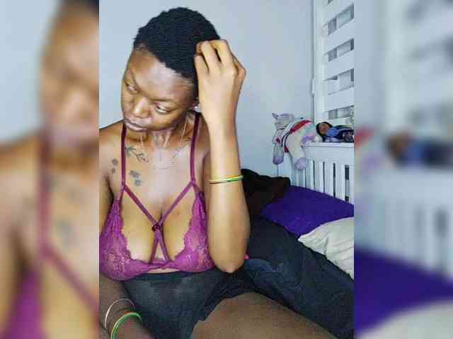 InstaG_TittyMonroe webcam