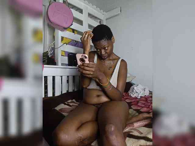 InstaG_TittyMonroe webcam