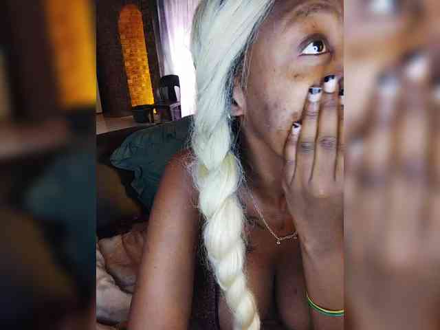 InstaG_TittyMonroe webcam