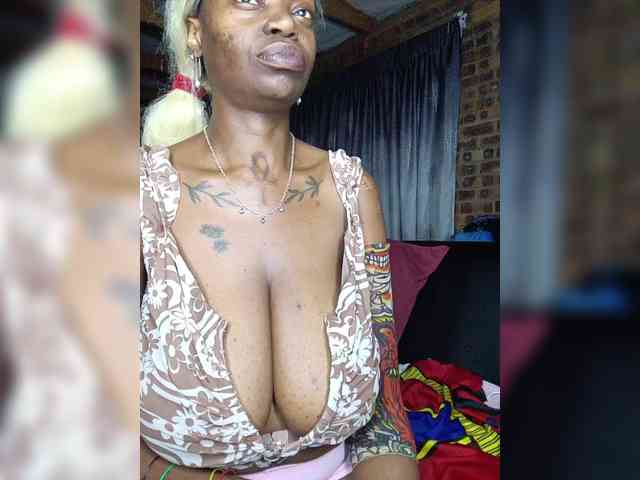 InstaG_TittyMonroe webcam