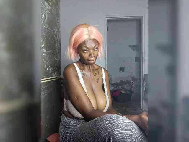 InstaG_TittyMonroe webcam