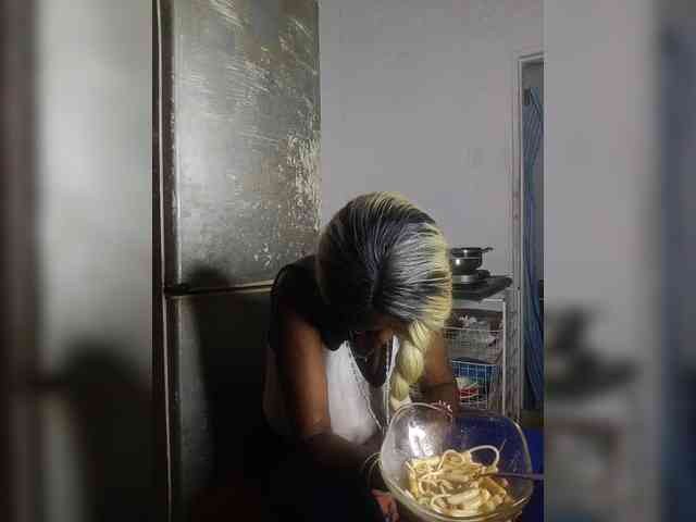 InstaG_TittyMonroe webcam