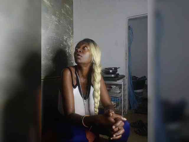 InstaG_TittyMonroe webcam