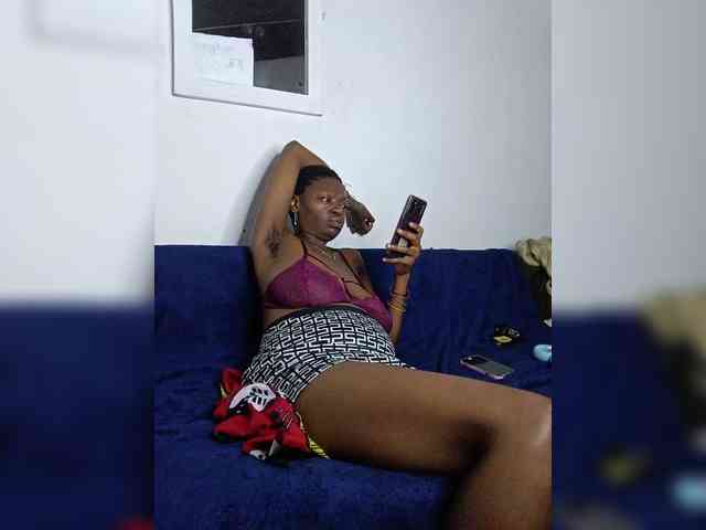 InstaG_TittyMonroe webcam