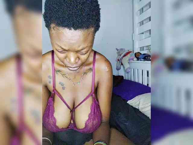 InstaG_TittyMonroe webcam