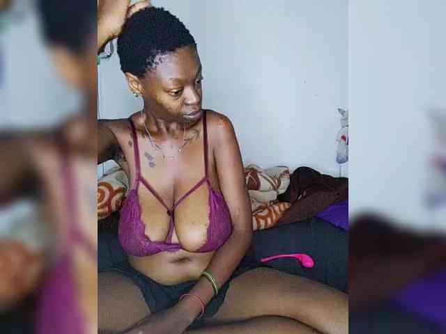 InstaG_TittyMonroe webcam