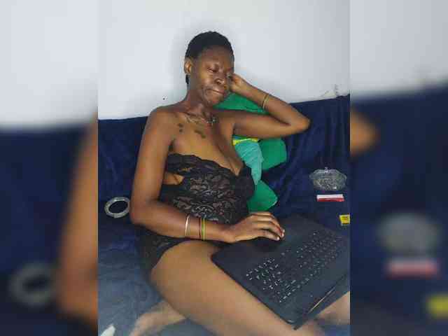 InstaG_TittyMonroe webcam