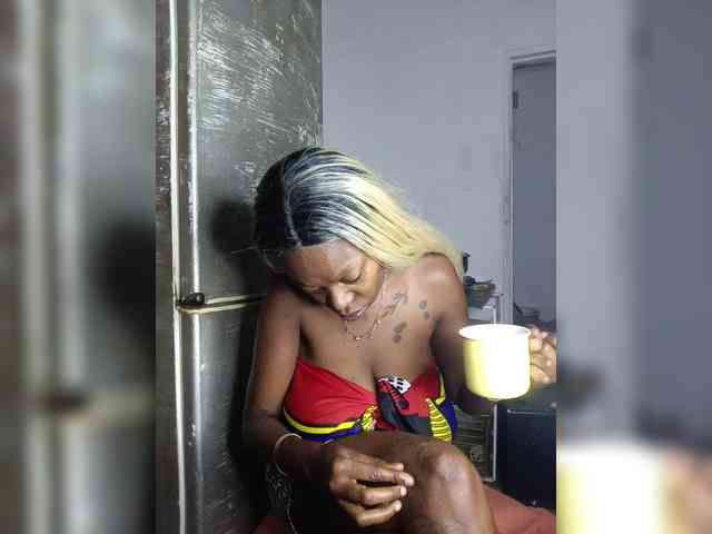 InstaG_TittyMonroe webcam