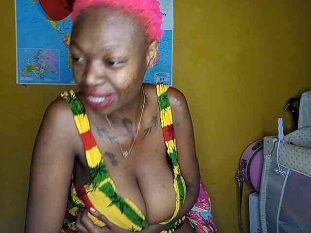 InstaG_TittyMonroe webcam
