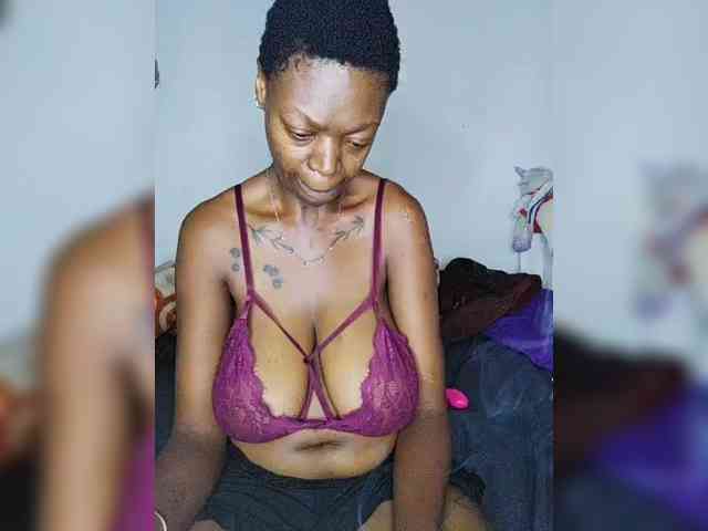 InstaG_TittyMonroe webcam