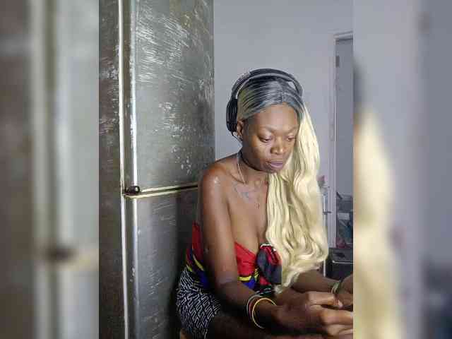 InstaG_TittyMonroe webcam