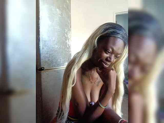 InstaG_TittyMonroe webcam