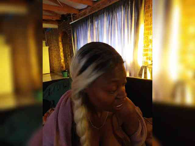 InstaG_TittyMonroe webcam