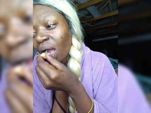 InstaG_TittyMonroe webcam