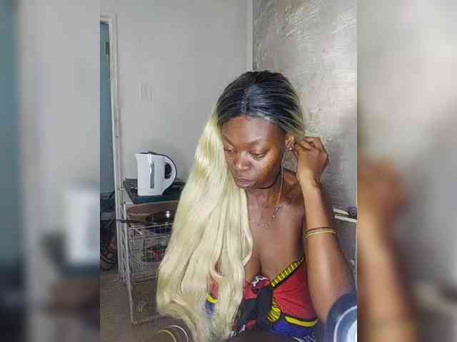 InstaG_TittyMonroe webcam