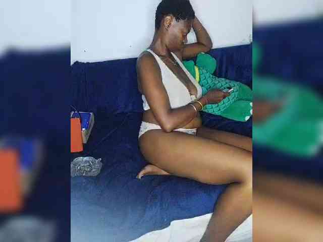 InstaG_TittyMonroe webcam