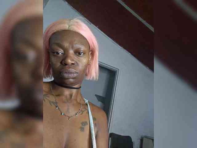 InstaG_TittyMonroe webcam