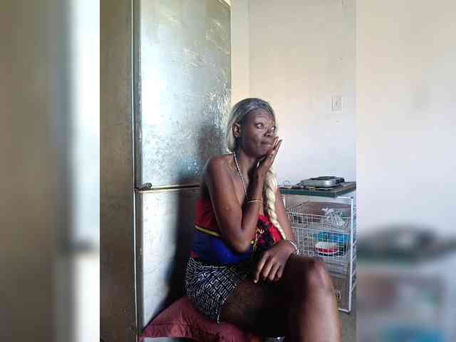 InstaG_TittyMonroe webcam