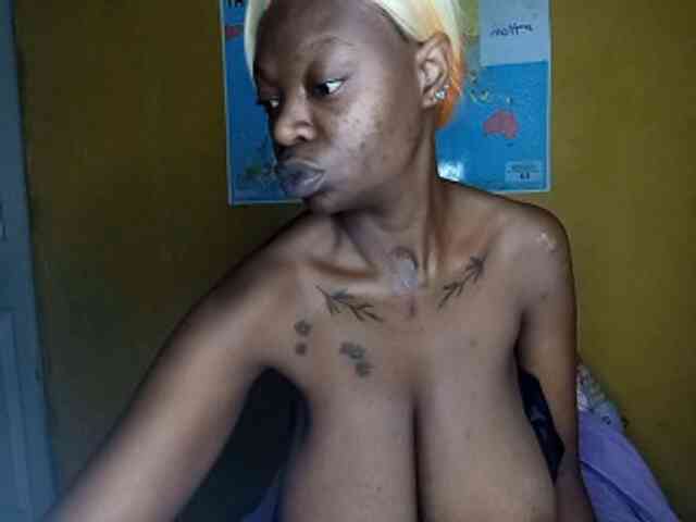 InstaG_TittyMonroe webcam