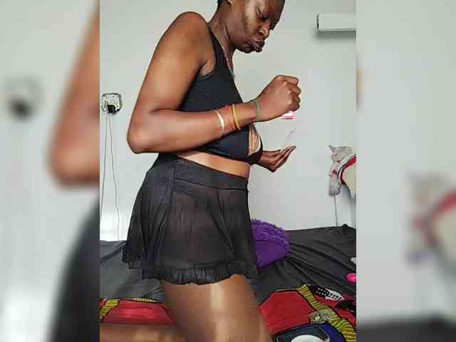 InstaG_TittyMonroe webcam