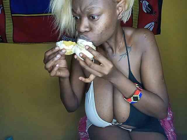 InstaG_TittyMonroe webcam
