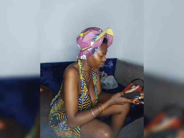 InstaG_TittyMonroe webcam