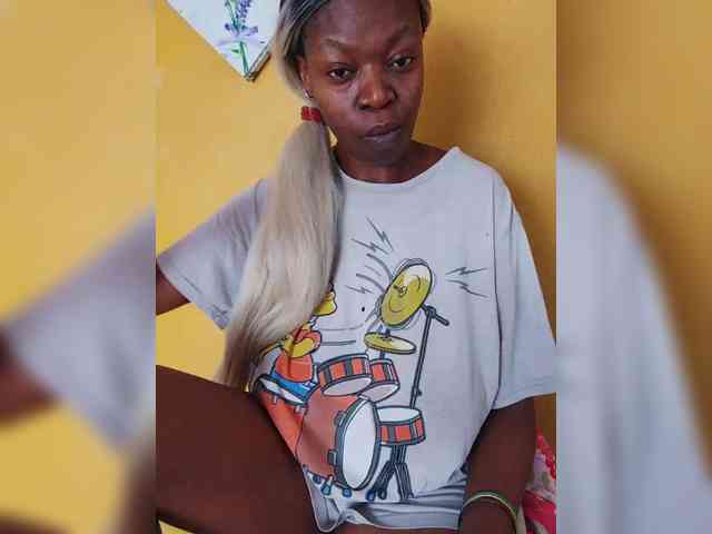 InstaG_TittyMonroe webcam