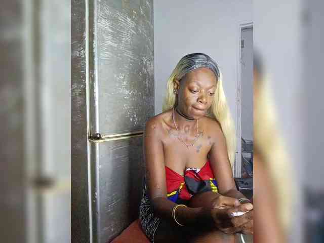 InstaG_TittyMonroe webcam