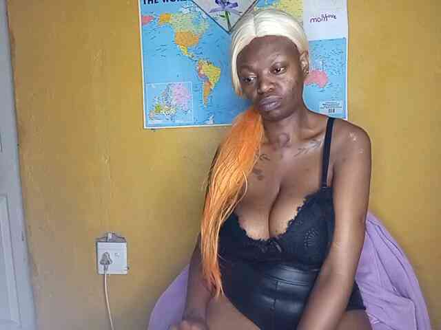 InstaG_TittyMonroe webcam