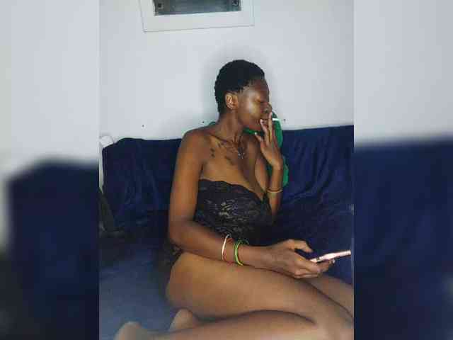 InstaG_TittyMonroe webcam