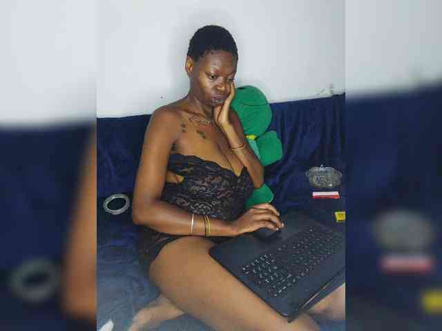 InstaG_TittyMonroe webcam