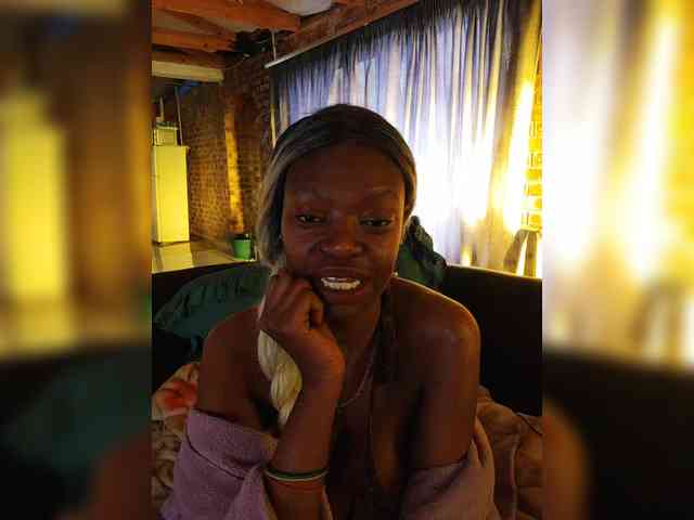 InstaG_TittyMonroe webcam