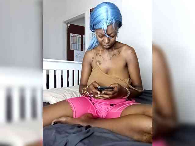 InstaG_TittyMonroe webcam