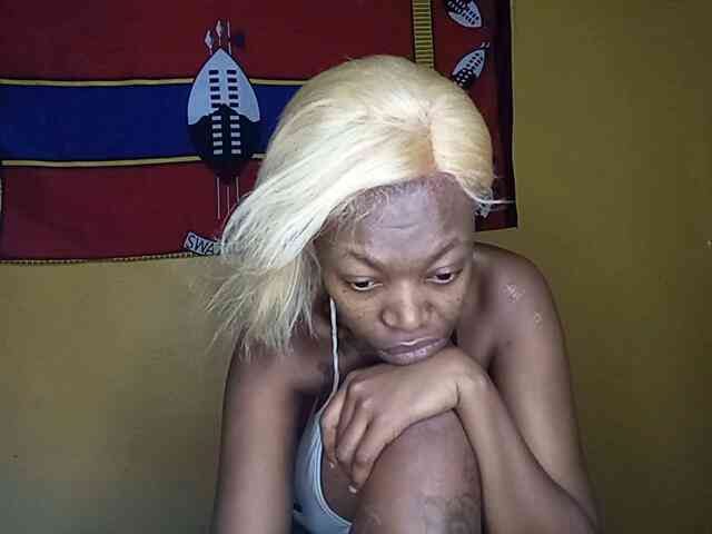 InstaG_TittyMonroe webcam