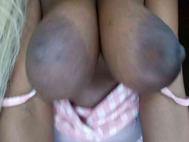 InstaG_TittyMonroe webcam