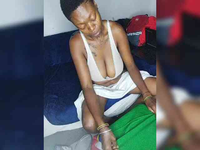 InstaG_TittyMonroe webcam