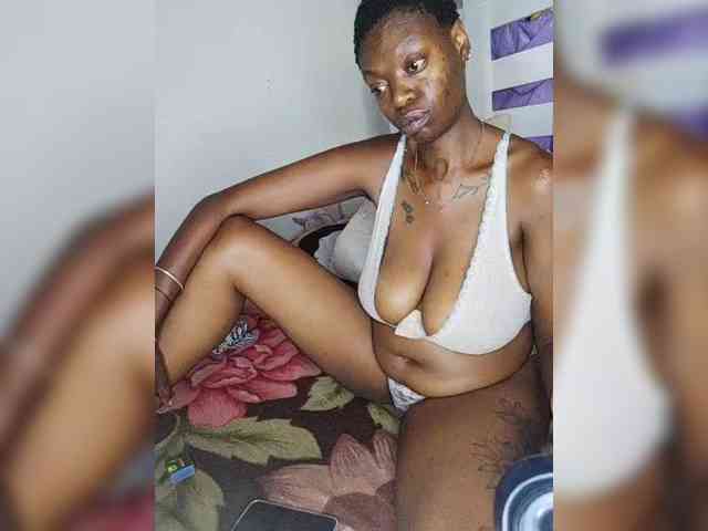 InstaG_TittyMonroe webcam