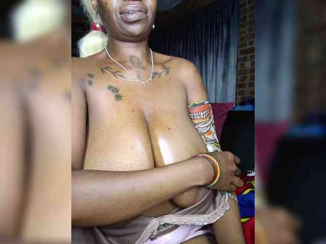 InstaG_TittyMonroe webcam