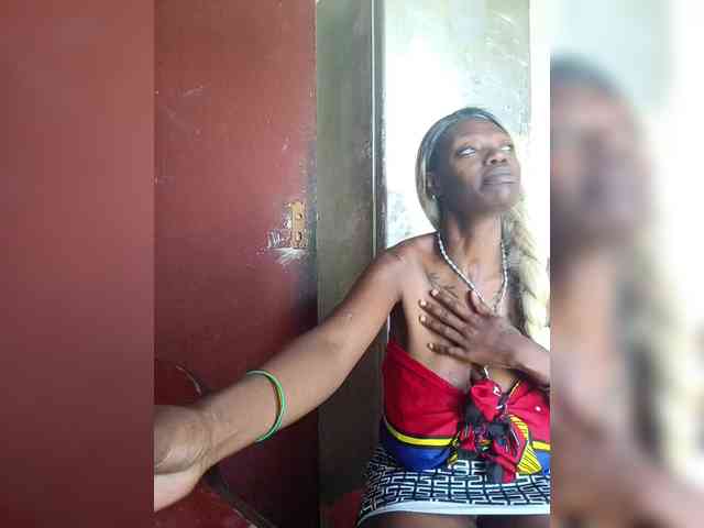 InstaG_TittyMonroe webcam