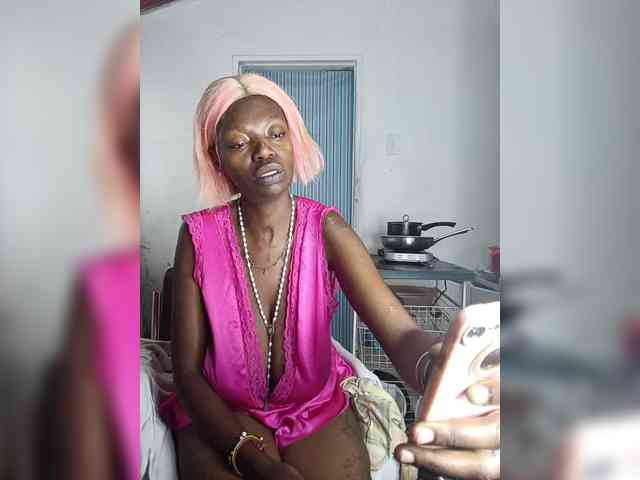 CleavageKING Live Webcam on BongaCams