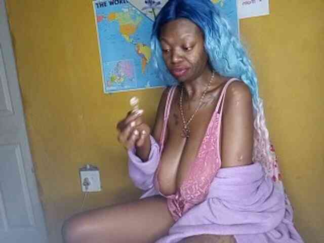 InstaG_TittyMonroe webcam